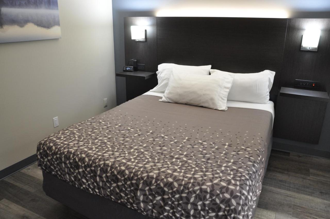 Moonlight Inn And Suites Sudbury Kültér fotó