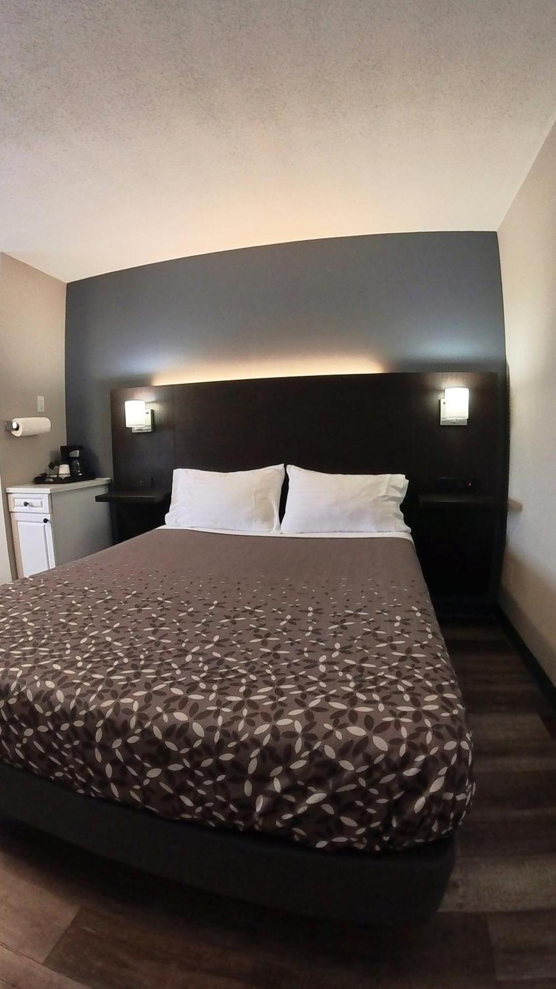 Moonlight Inn And Suites Sudbury Kültér fotó