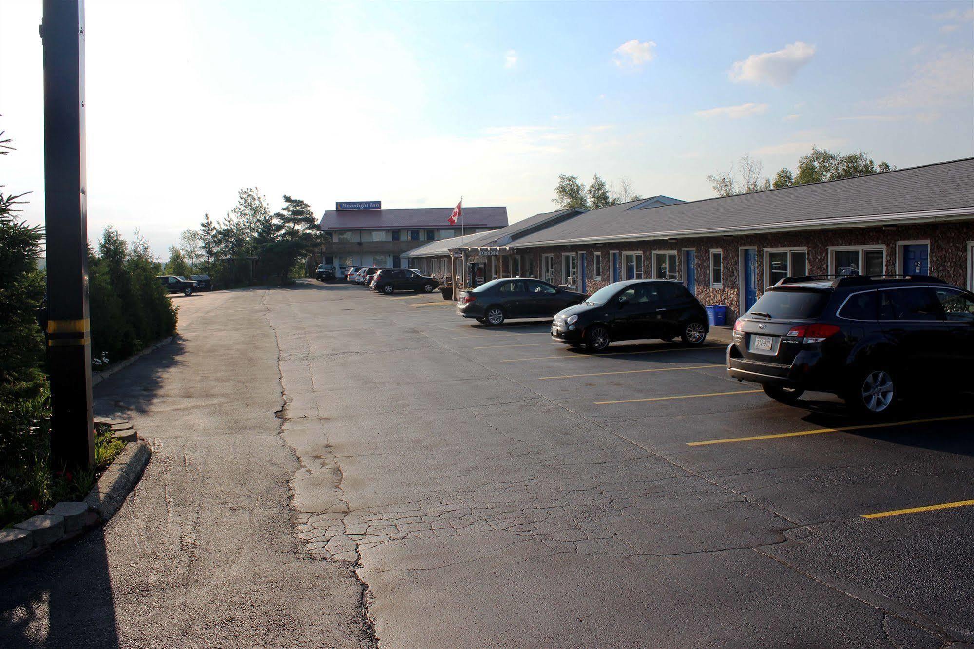 Moonlight Inn And Suites Sudbury Kültér fotó