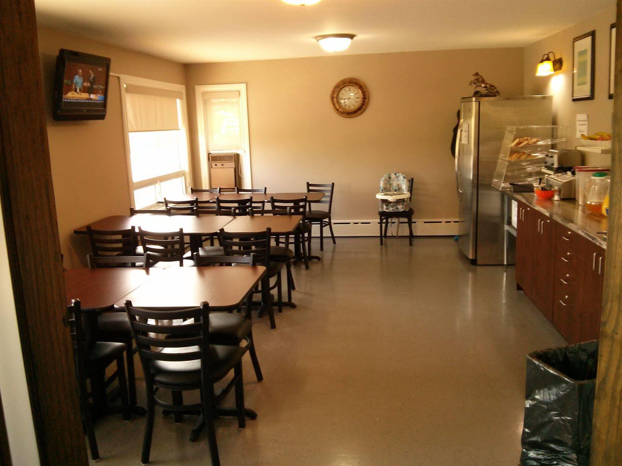 Moonlight Inn And Suites Sudbury Kültér fotó