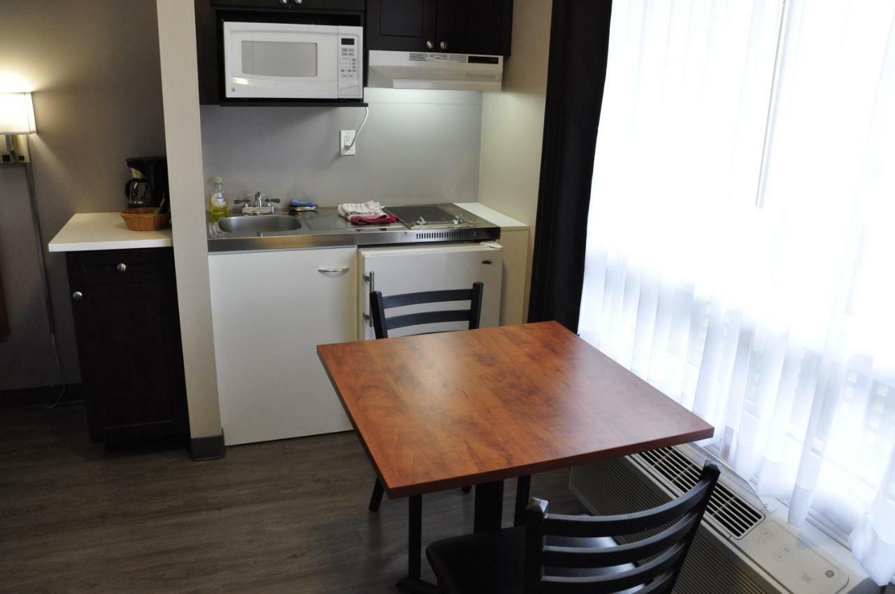 Moonlight Inn And Suites Sudbury Kültér fotó